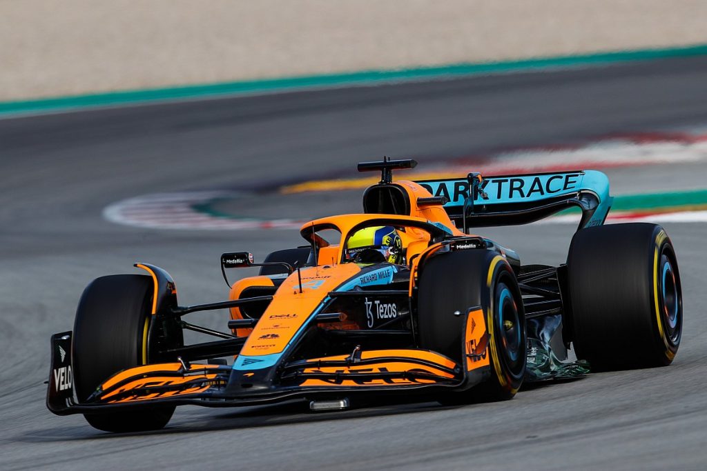 Norris stawia McLarena na czele pierwszego dnia