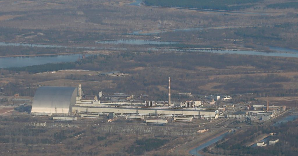 Siły rosyjskie przejmują kontrolę nad elektrownią w Czarnobylu - ukraiński urzędnik