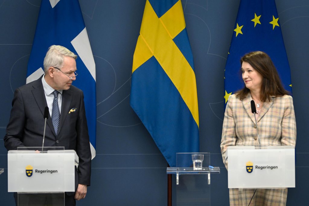 Neutralna Finlandia i Szwecja akceptują ideę członkostwa w NATO