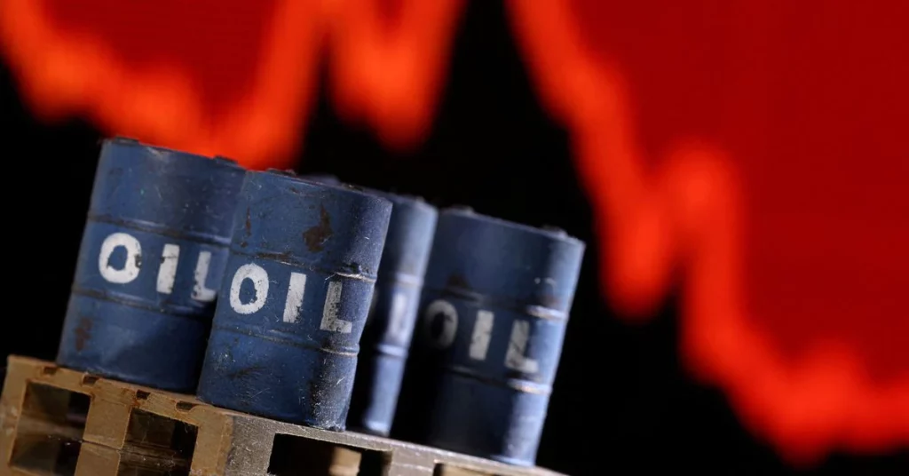 Wall Street wzmacnia akcje, ropa spada, gdy światowi przywódcy naciskają na Rosję