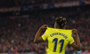 Samuel Chukwueze z Villarreal świętuje zdobycie wczorajszego wyrównującego gola, dzięki czemu ponownie prowadzi w konfrontacji.