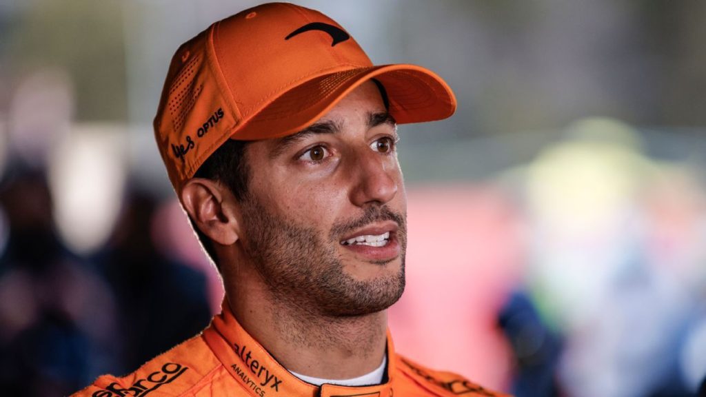 Presja na Daniela Ricciardo rośnie, gdy McLaren przedłuża umowę Bateaux-Award