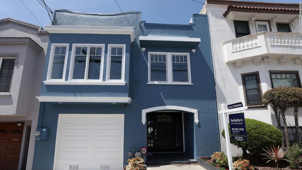 Sprzedaż domów w USA ponownie spadła w kwietniu, ponieważ ceny osiągnęły nowy rekord