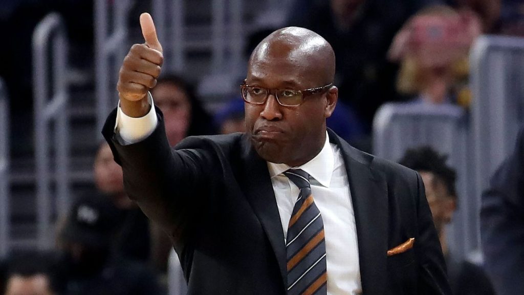 Źródła - Sacramento Kings zatrudni asystenta Golden State Warriors, Mike'a Browna, jako głównego trenera