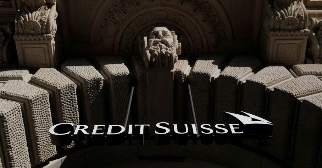 Akcje Credit Suisse rosną, a odsetki odnotowano na State Street