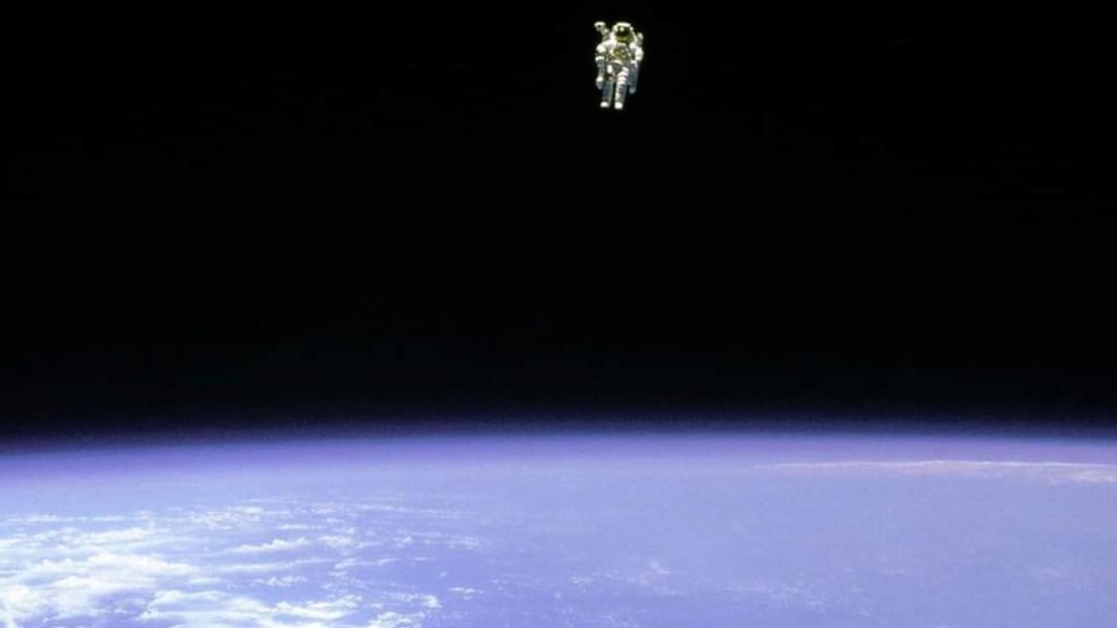 Astronauta NASA dryfował w kosmos bez ograniczeń w „przerażającym” momencie