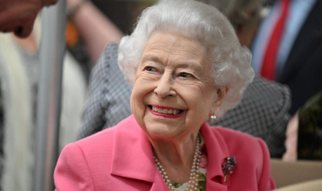 Królowa zachowuje „fajną” rodzinną tajemnicę podczas święta Platynowego Jubileuszu |  Królewski |  Aktualności