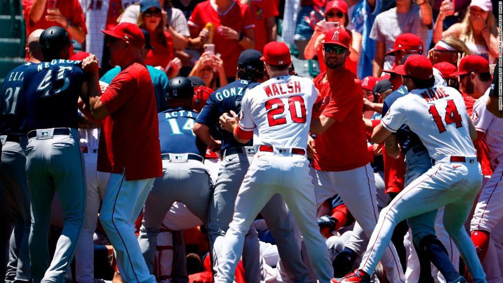 MLB: 12 ​​zawieszonych po masowej bójce między marynarzami a aniołami