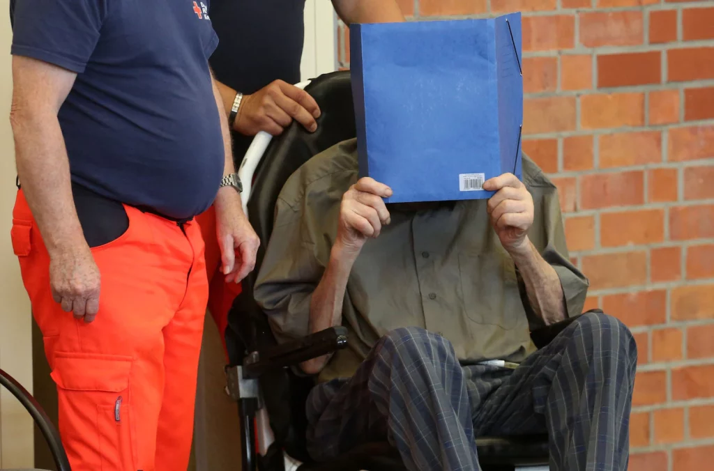 Niemcy skazują 101-letniego byłego nazistowskiego strażnika obozowego na pięć lat więzienia