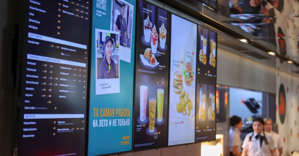 Pyszna nazwa, ale bez Big Mac: Rosja otwiera przemianowane restauracje McDonald's
