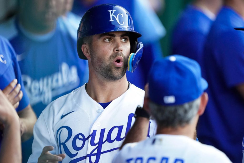 Szef Royals mówi, że Whit Merrifield „przeprasza” za to, że zaszczepił konkurenta