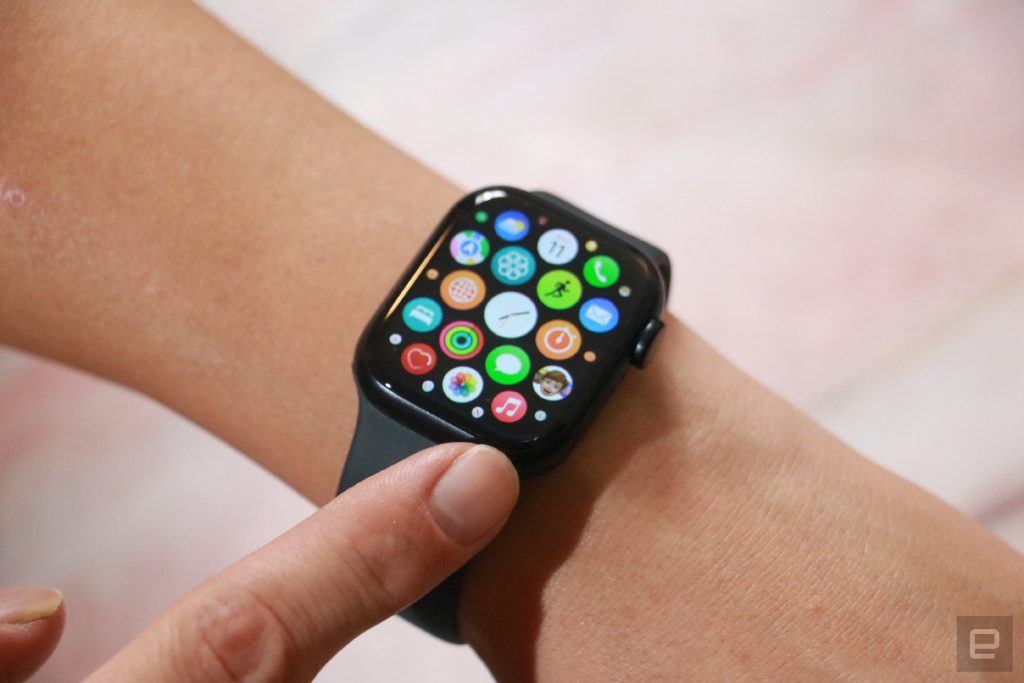 Apple Watch Series 7 jest już w sprzedaży za 284 USD