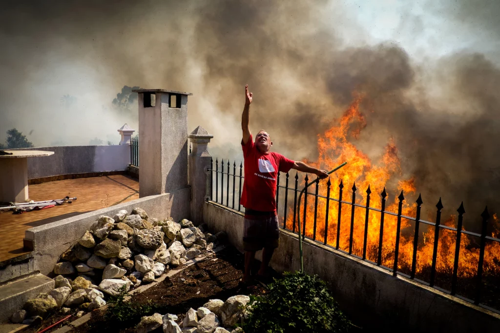 Europa pomaga Portugalii w walce z pożarami lasów podczas intensywnej fali upałów