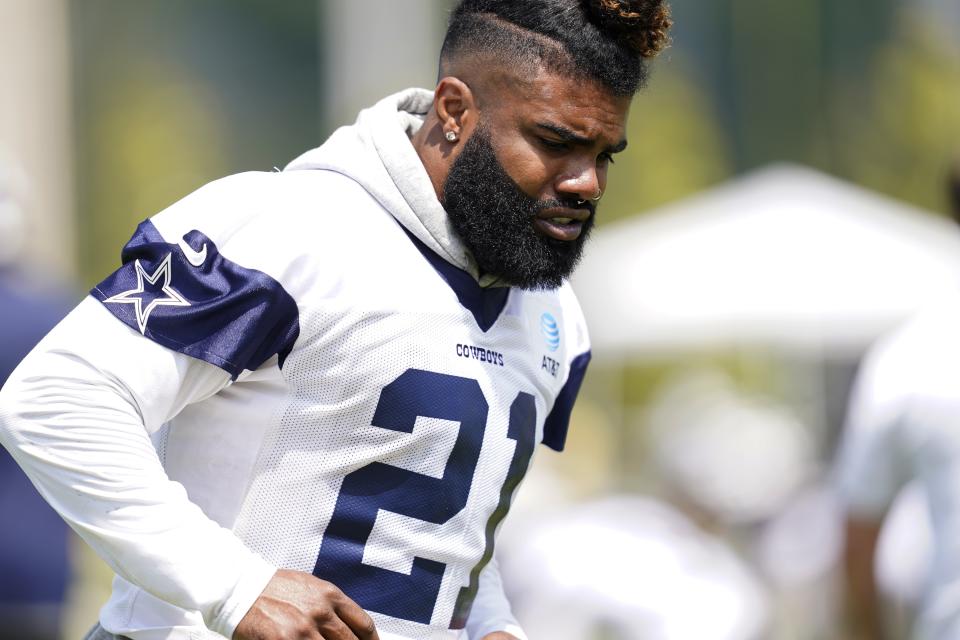 Powrót Dallas Cowboys, Ezequiel Elliott, ma trudności z wywiązaniem się z ogromnego przedłużenia kontraktu od czasu podpisania go w 2019 roku (AP Photo/Tony Gutierrez)