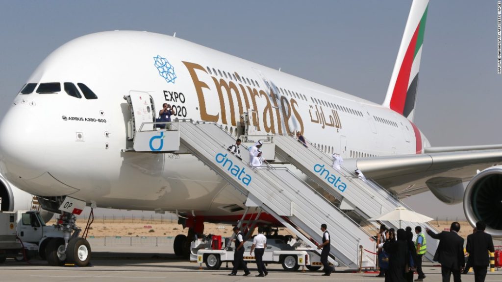 Emirates zawieszają wszystkie loty do Nigerii z powodu sporu dotyczącego finansowania