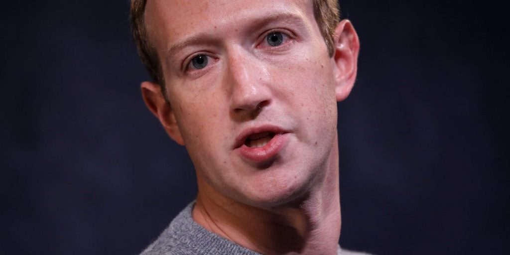 Zuckerberg mówi, że Joe Rogan z FBI jest „legalną instytucją”