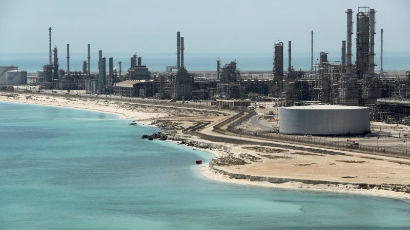Wewnątrz nieudanych wysiłków Białego Domu, aby odwieść OPEC od ograniczenia produkcji ropy, aby uniknąć „całkowitej katastrofy”