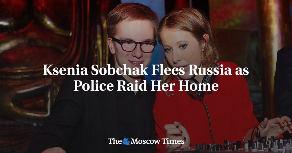 Ksenia Sobczak ucieka z Rosji, gdy policja napada na jej dom