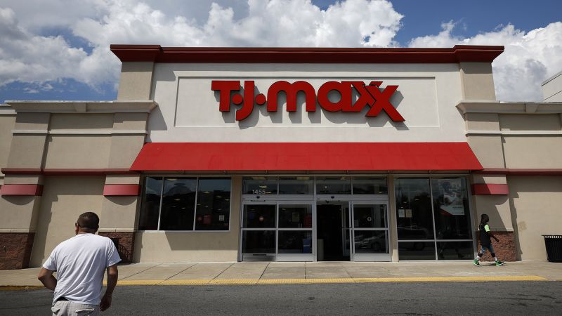 TJ Maxx odrzuca markę Yeezy w związku z opadami Kanye West