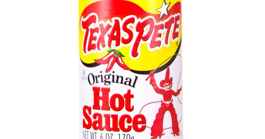 Wytoczono pozew przeciwko twórcom ostrego sosu Texas Pete w sprawie popularnego produktu z Północnej Karoliny
