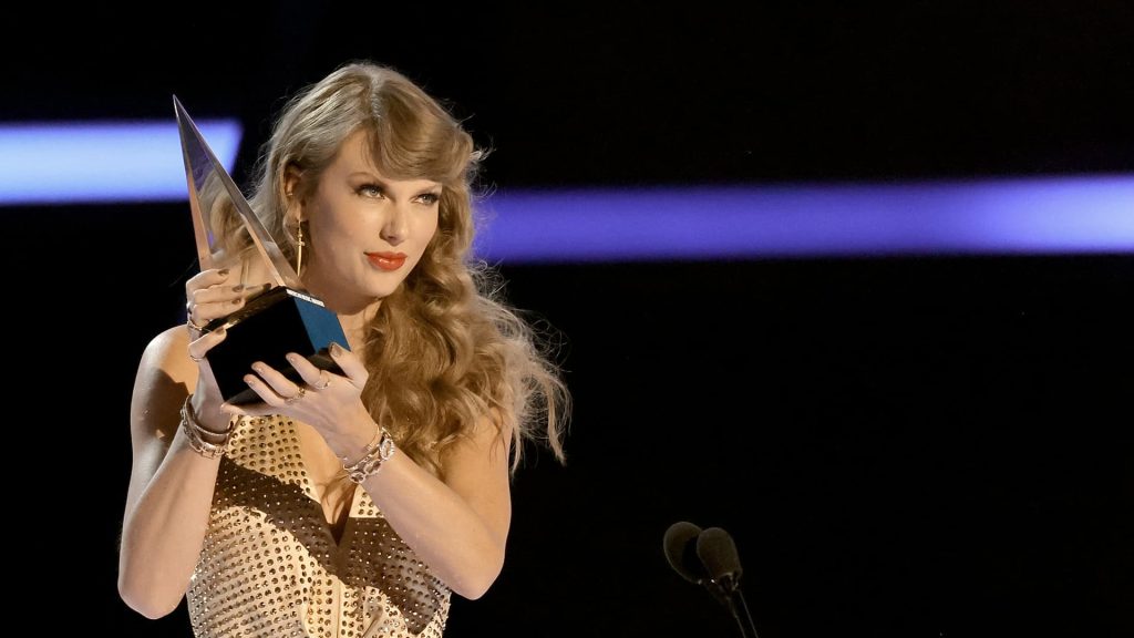 Organizator trasy koncertowej Taylor Swift mówi, że nie miał wyboru i musiał współpracować z Ticketmaster